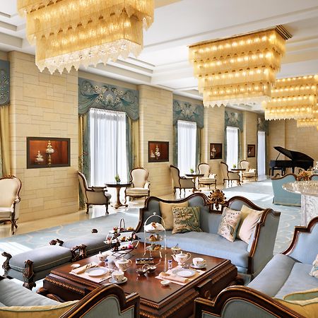 Jumeirah Messilah Beach Kuwait Kuwait City Exterior photo The Imperial Lounge at the airport