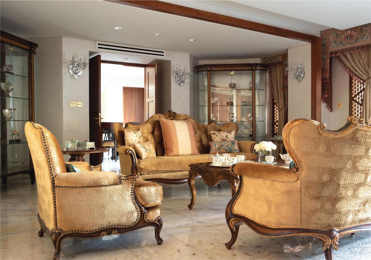 Jumeirah Messilah Beach Kuwait Kuwait City Exterior photo A living room in a luxury home