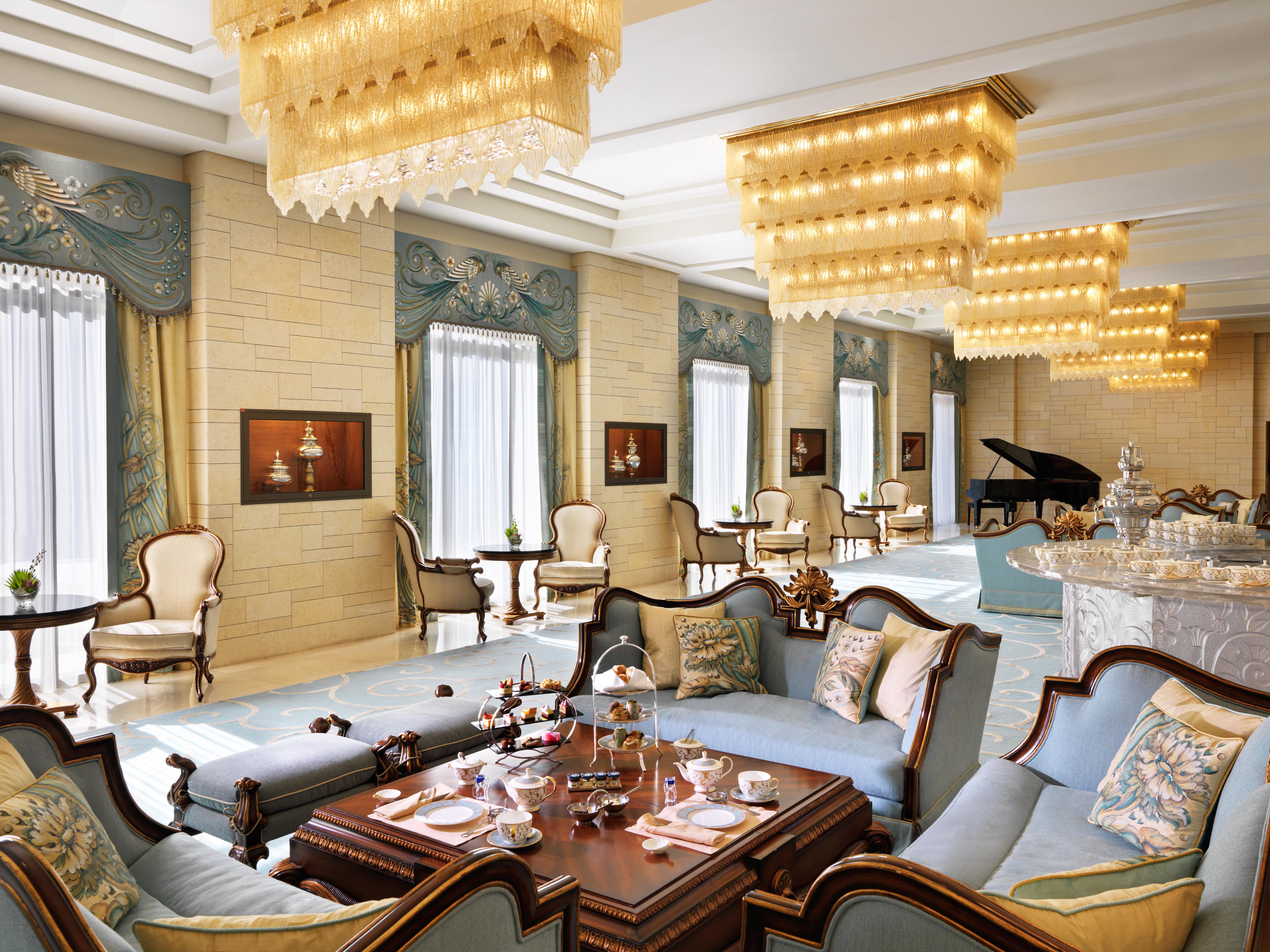 Jumeirah Messilah Beach Kuwait Kuwait City Exterior photo The Imperial Lounge at the airport