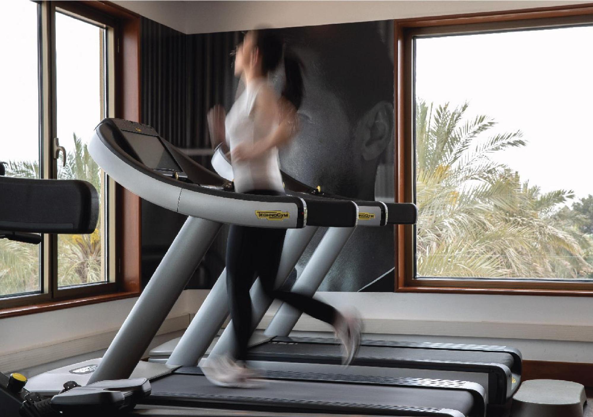 Jumeirah Messilah Beach Kuwait Kuwait City Exterior photo A treadmill in use