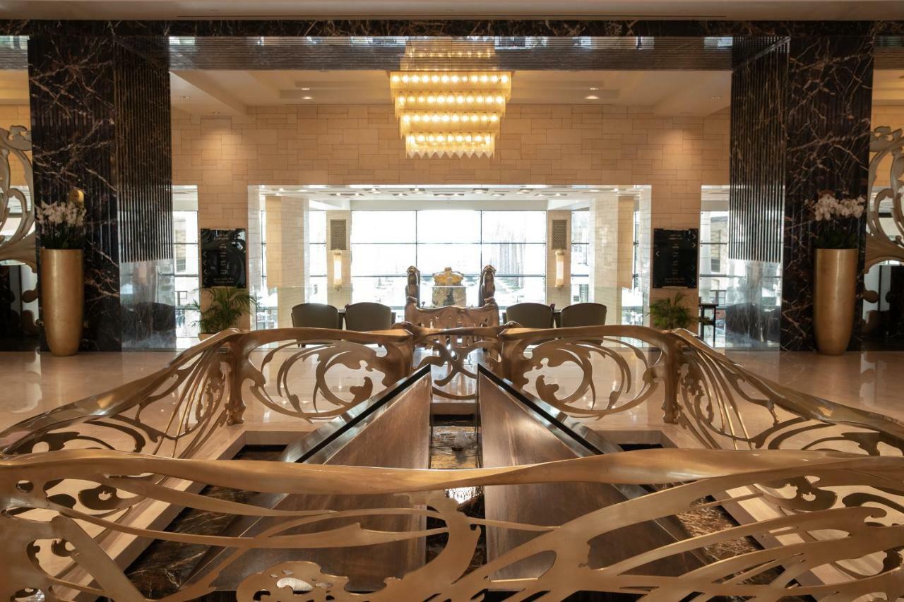 Jumeirah Messilah Beach Kuwait Kuwait City Exterior photo The lobby of the Ritz-Carlton, Dubai