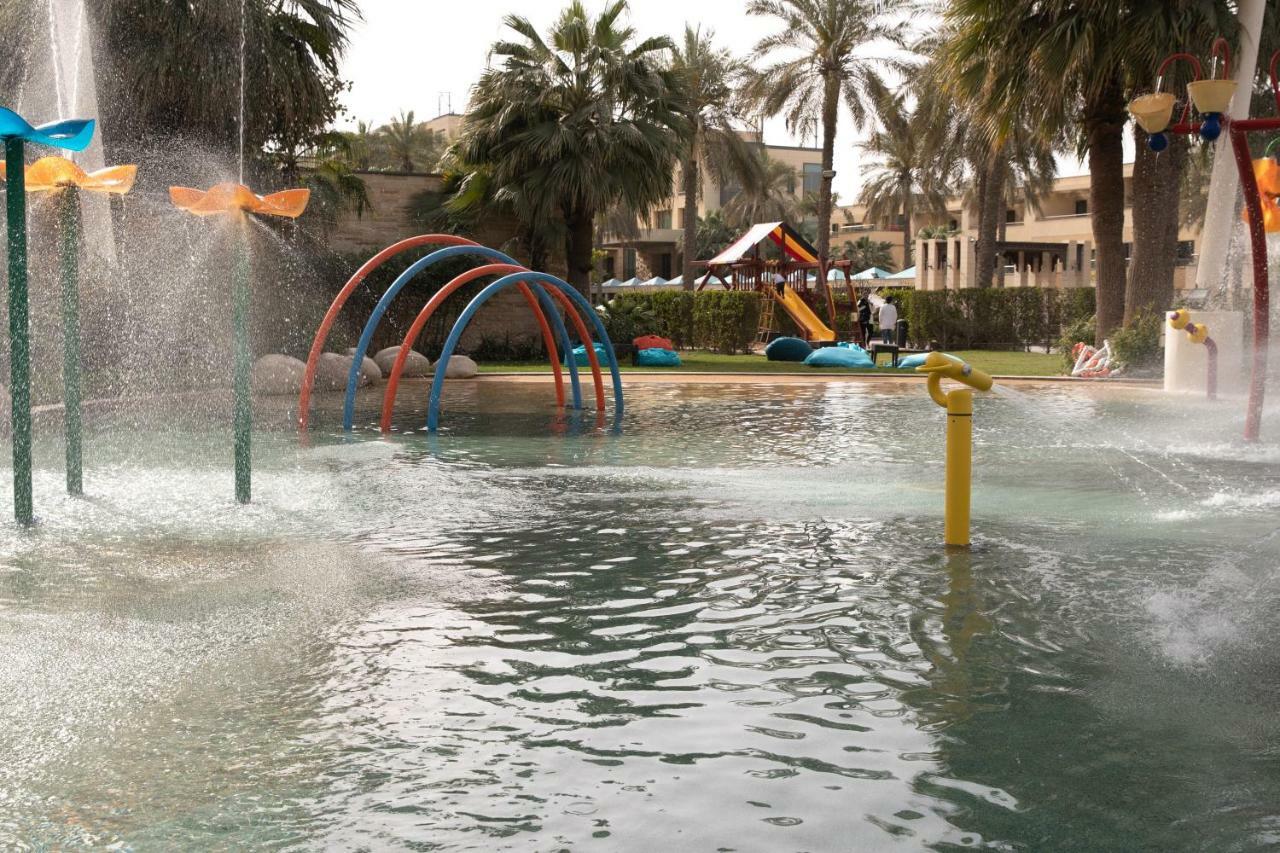 Jumeirah Messilah Beach Kuwait Kuwait City Exterior photo Splash the Sun Water Park